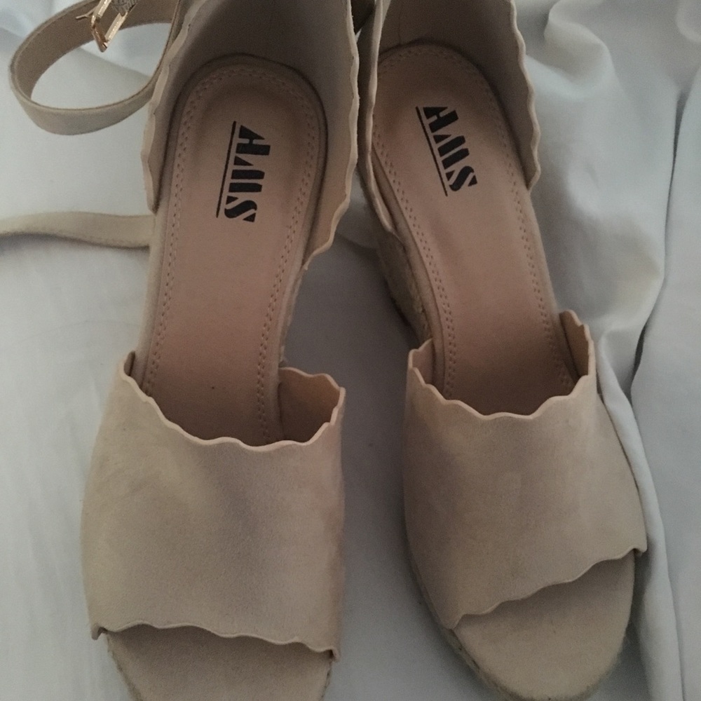 Wedges - Picture 1 of 3